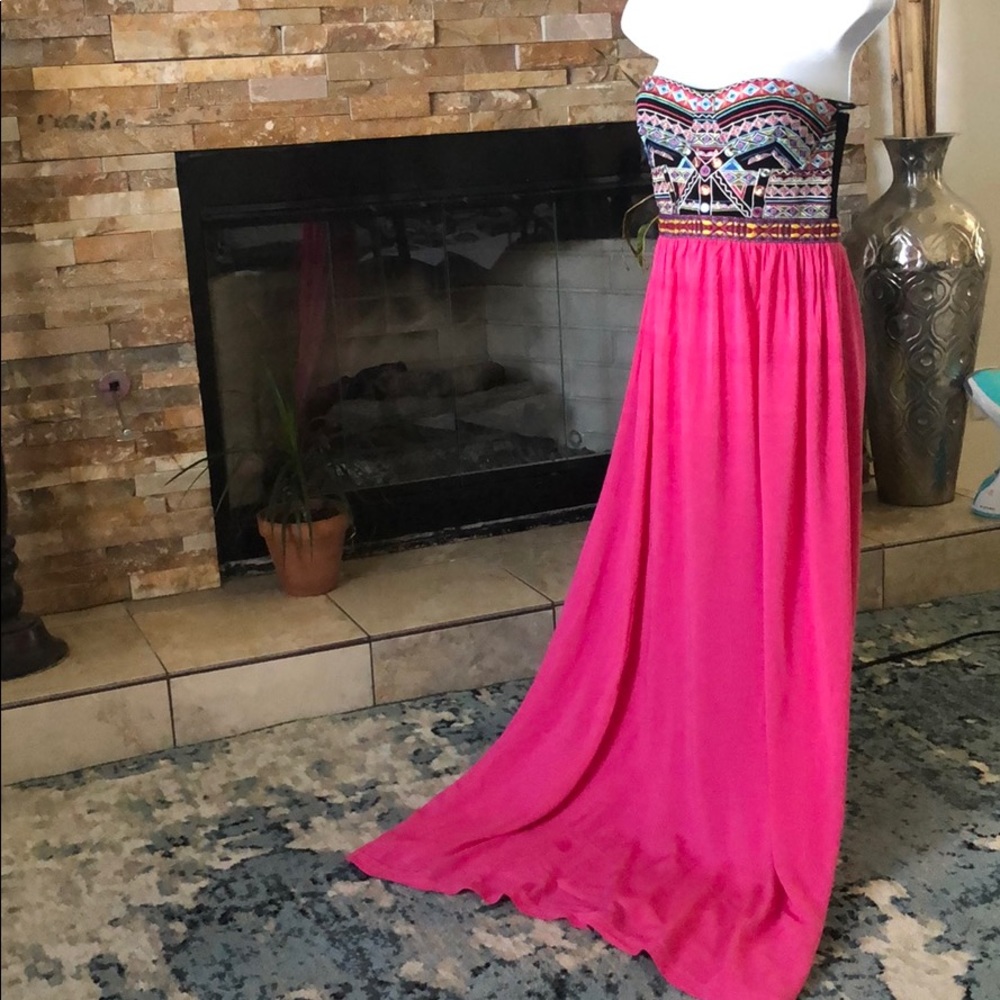 Tribal maxi